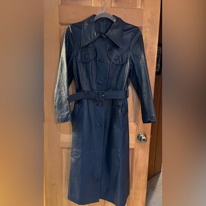 Gorgeous Vintage Boho 70’s leather fitted trench coat.